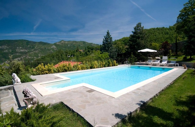 Villa with pool in chianti Rufina area (19 sleeps) with cooking class included