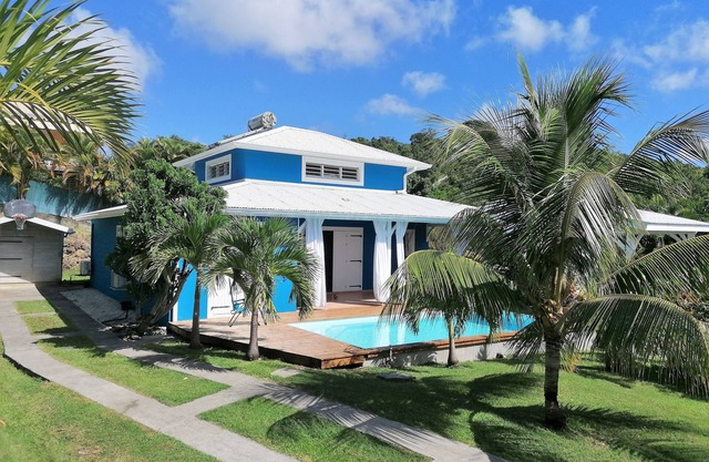Villa with pool