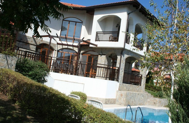Villa with private pool, sea views, luxury resort The Vineyards, Aheloy (Pomorie)