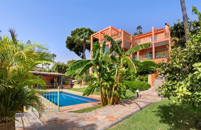 Villa with spectacular views in Malaga, 5 minutes from the beach