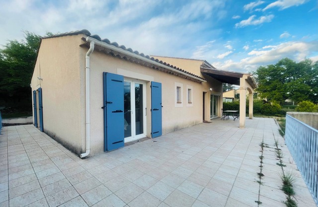 Villa "ylang" Entourée par la Garrigue et Champs de Lavande