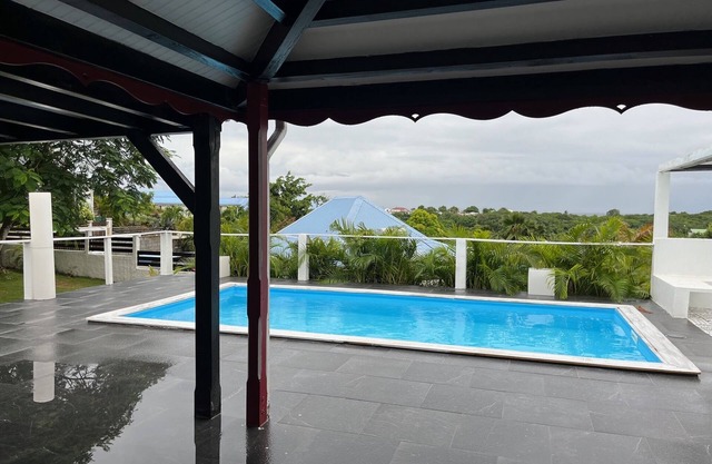 Villa Zen, Cadre Agréable et Chaleureux, a 5minutes de la Plage de Sainte-anne