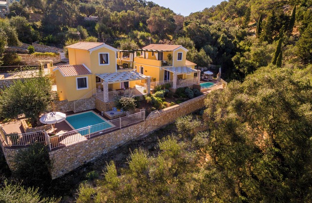 Villas Muscallas by Konnect, 200m from the Beach.