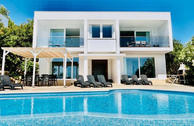 Villas Tin Coves Noves