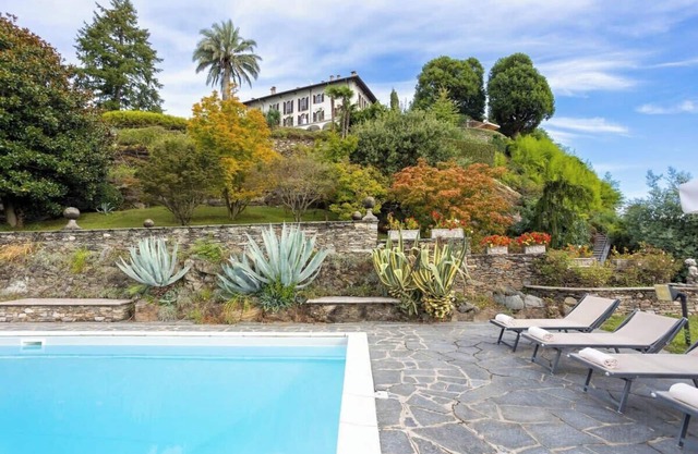 VILLINO SAN REMIGIO - 9 BEDROOMS 18 PAX