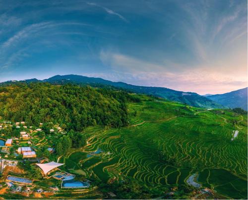 Vinetree Honghegu Tented Resort
