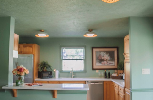 Vineyard Cottage w/BBQ & Scenic Views