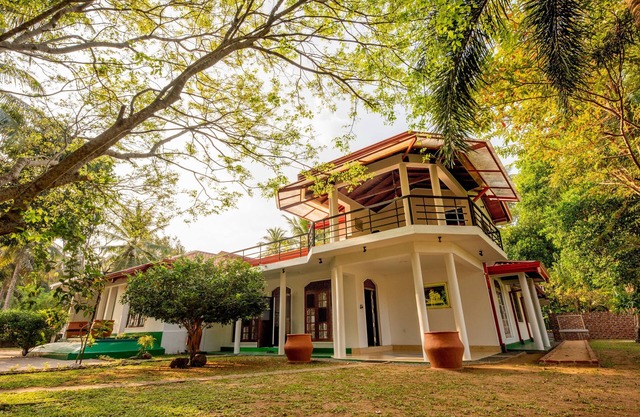 VinSri Villa 3-bedroom villa in brilliant Kadahapola with WiFi, fitness room, AC