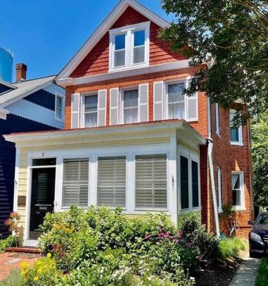 Vintage Charm: Annapolis Retreat