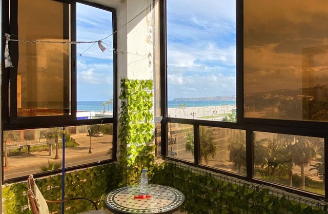 Vintage Seaview APT Full City Center