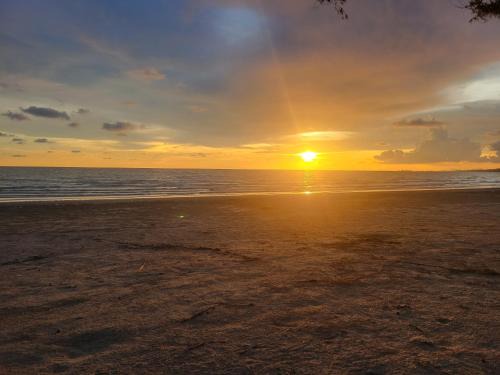 VIP 375 large studio, ocean view