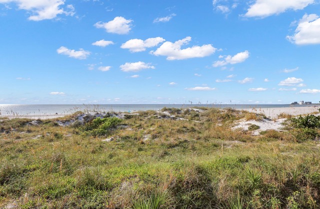 🌅 Vista's on the Gulf #202 — Gulf Front Luxury with Balcony Views & Resort Amenities