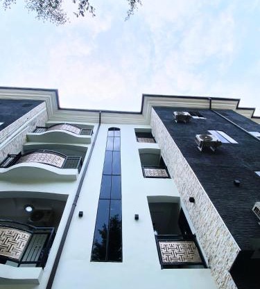 Vivee Aura Service Apartment