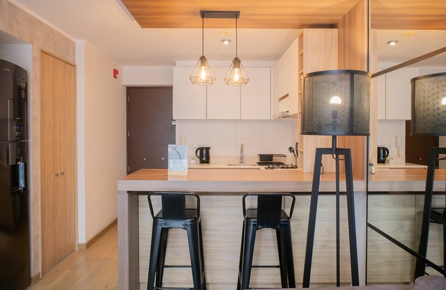 w Bright 1BR w Private Balcony in Barranco