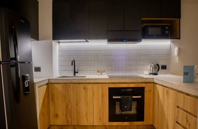 w Phenomenal 1BR w Balcony in Barranco