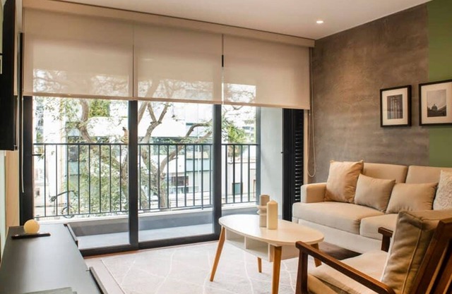 w Stunning 3BR With Balcony in Miraflores