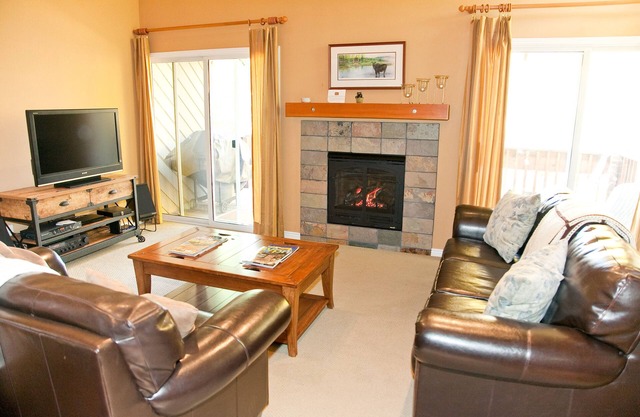Walk 2 Baldy/River, Pool,Hot Tub, Bikes, Private Ski Locker at Mtn, Grt reviews