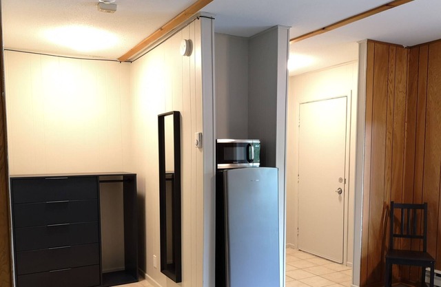 Walk out deck room 6. Minutes from the Lake, Boat Launch, Dorset Tower, Trails