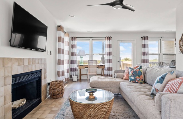 Walk to 2 Beaches | Serenity Point + Dog Friendly!