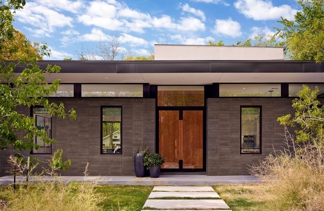 Walk to ACL Fest and close to downtown! Beautiful modern Zilker Home!