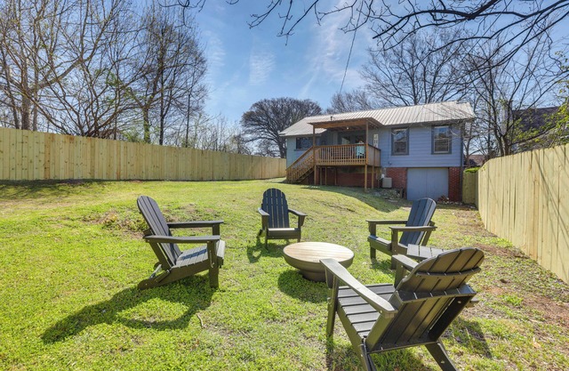 Walk to Amphitheater & Stadium: Home w/Deck!