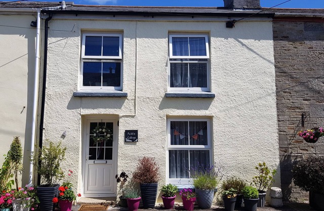 Walk to beach, village location, near Fowey and Eden Project
