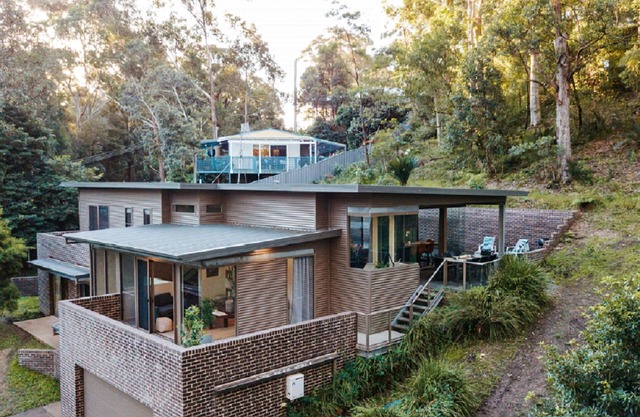 Walk to Beach & WiFi | Treetops by the Sea