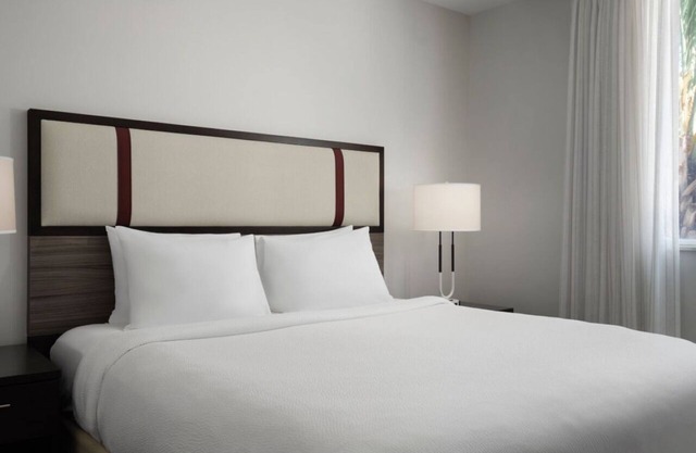 Walk to Surfside Beach from This Well-Appointed Suite w/Kitchenette