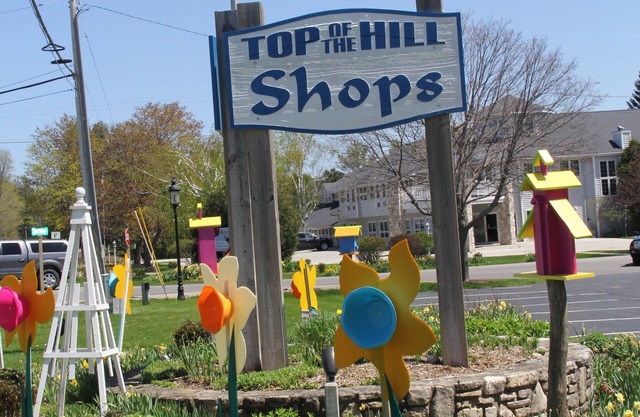 Walking distance to downtown Fish Creek and Minutes From Peninsula State Park!