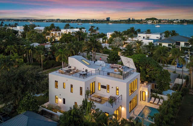 Wander West Palm Beach