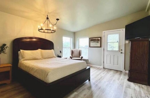 Wandering Oaks Home @Sky Meadows Ranch