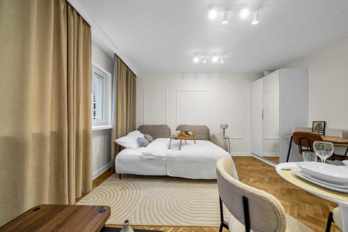 Warsaw Chmielna Studio - Top Location, Workspace - by Rentujemy