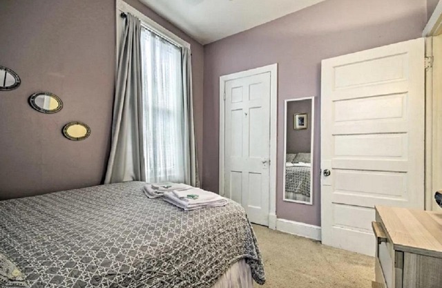 Washington DC Home sleeps 8 ANACOSTIA free parking