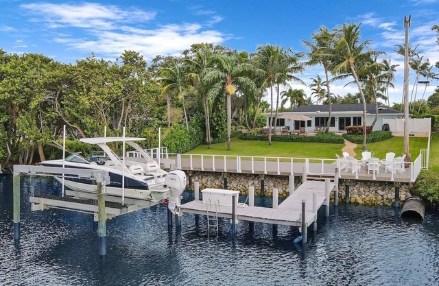 Waterfront! Boat Dock and Guesthouse