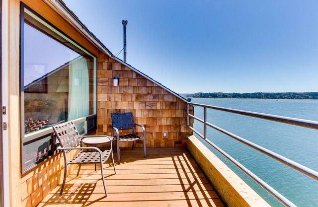 Waterfront Condo with Private Deck, Bay Views, Pool, Hot Tub, & Sauna
