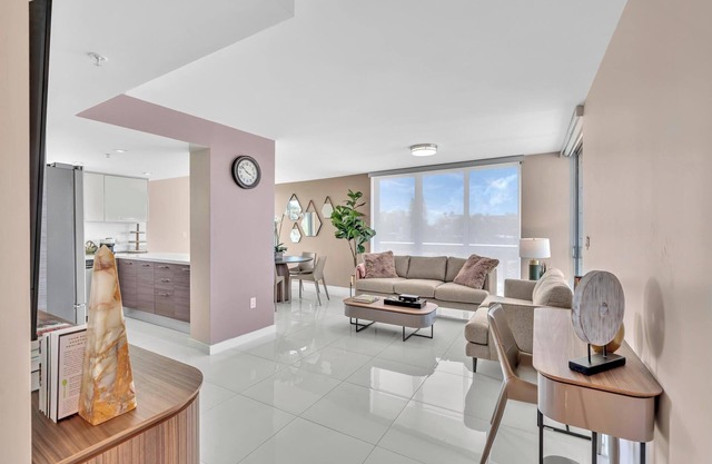 Waterfront Luxury Kosher Condo w/Rooftop Pool & Beach Walk – Bay Harbor Islands