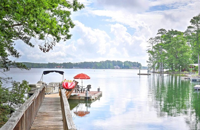 Waterfront Lake Murray Studio w/ Dock + Gazebo!