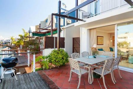 WATERFRONT - Quay Largo two bedroom on the water with mooring