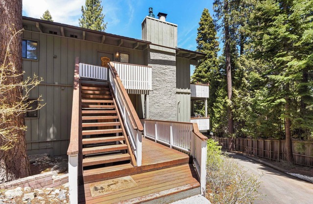 Waters Edge Oasis | Shared Pool & Pier Access