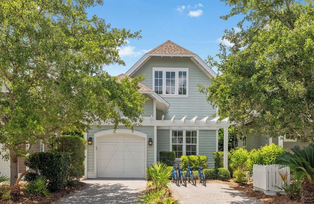 Watersound West Beach pet-friendly home w/bunk nook+ patio, perfect for families