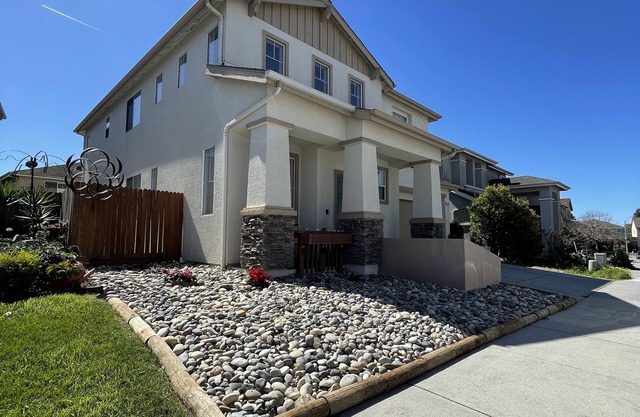 Watsonville Beach Home for 16! Pet friendly!