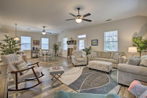 Waveland Home Near Beach Pets Allowed!