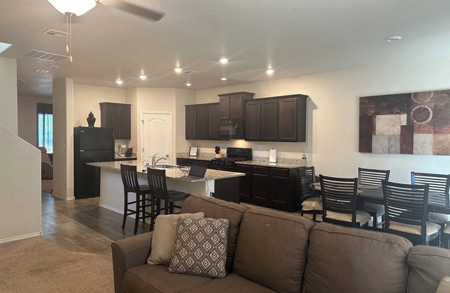 Welcome to Acquiescent Home! 5 bedrooms 3 bath 3 living areas in Rio Rancho, NM