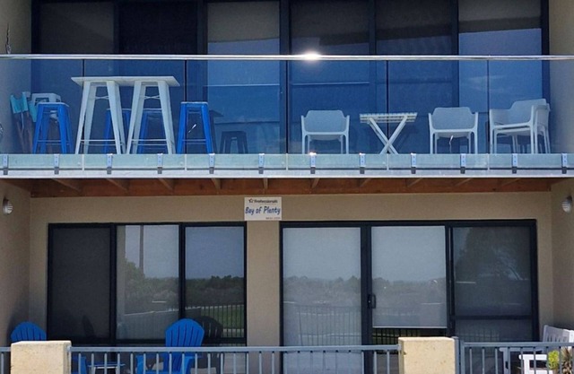 Welcome to Bay of Plenty, located within the stunning Seafront Estate complex right in the heart of