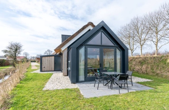 Welcome to Chalet 7 at Riethoek Westerschouwen, where peace, comfort and nature come together. Step