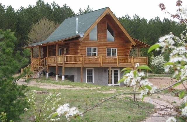 Welcome to 'The Log Cab-Inn' - Where Great Memories Are Made