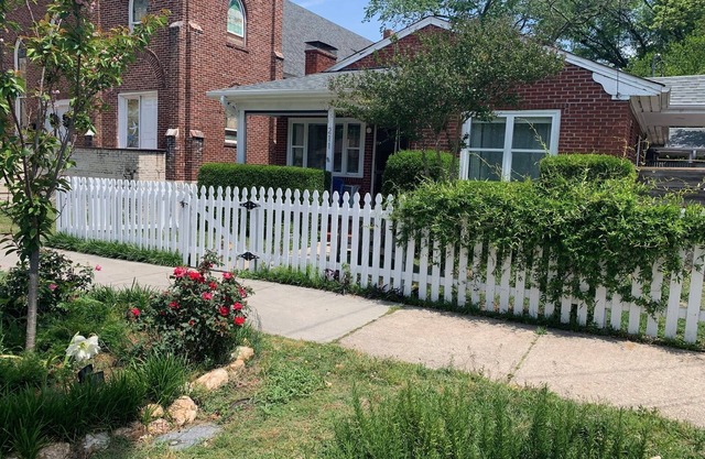 Welcome to "The Parsonage." Located in the historic downtown Wilmington.