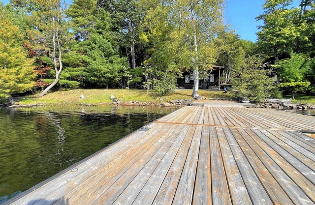 Welcome to the Wolf Den on Wolf Lake!