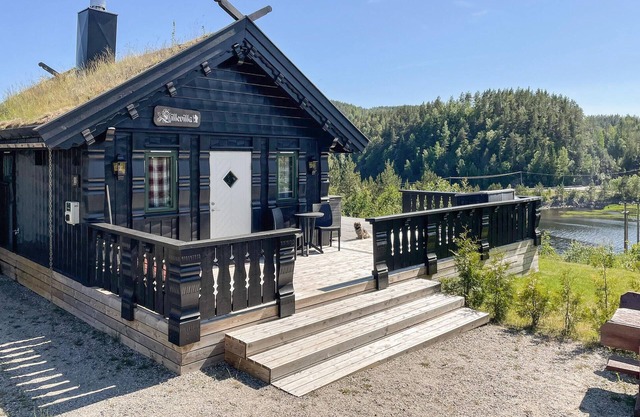 Welcome to this cozy cabin by the Vågsdalsfjord in inner Agder.