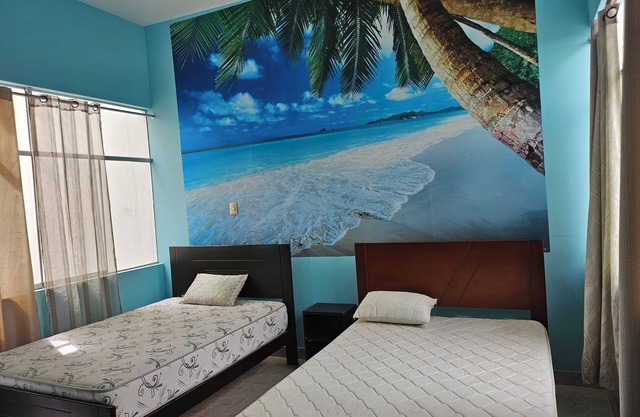 Welcoming 7-bedroom house with pool front to the beach in Huanchaco